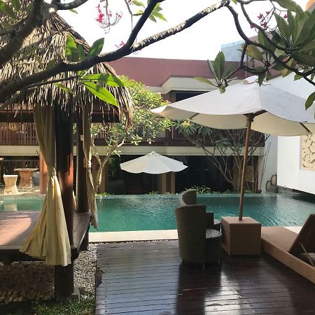 Narisha Guesthouse Kupang  Exterior foto