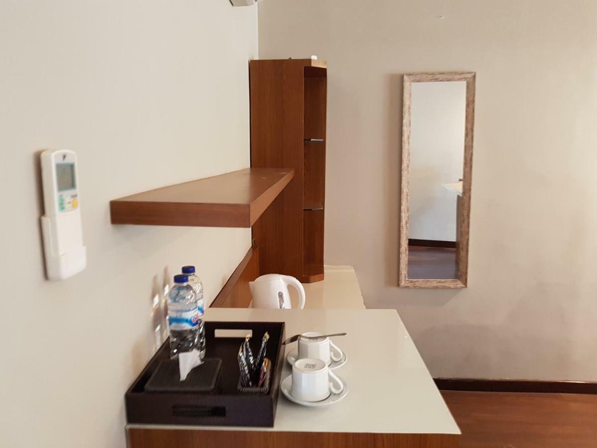 Narisha Guesthouse Kupang  Exterior foto